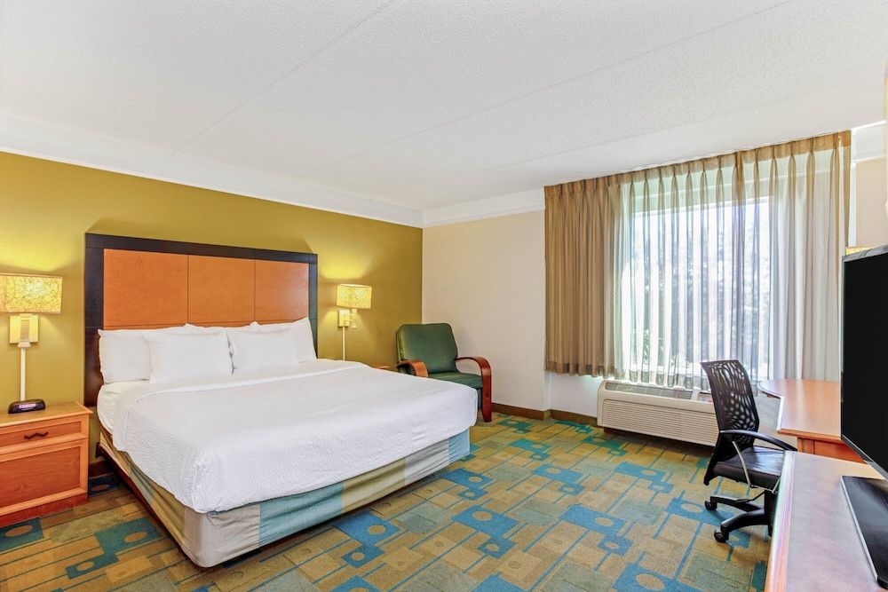 undefined La Quinta Inn & Suites by Wyndham Orlando I Drive/Conv Ctr 4
