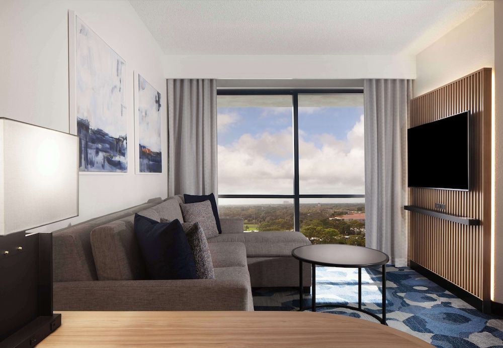Premium Room, 1 King Bed, Accessible, Non Smoking (Mobility & Hearing, Roll-in Shower)