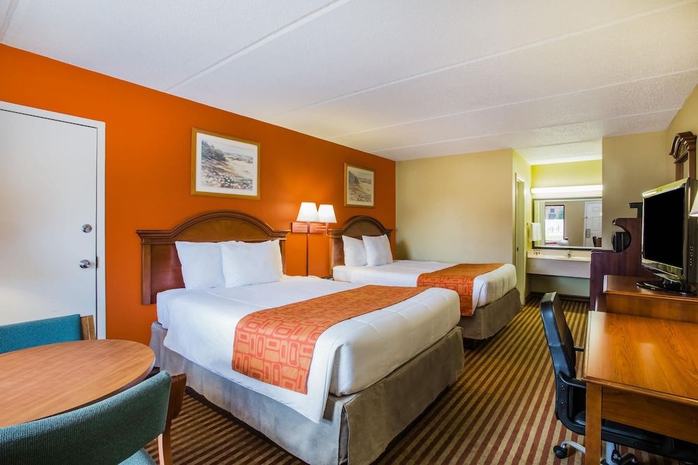 Room, 2 Queen Beds, Mobility Accessible, Non Smoking
