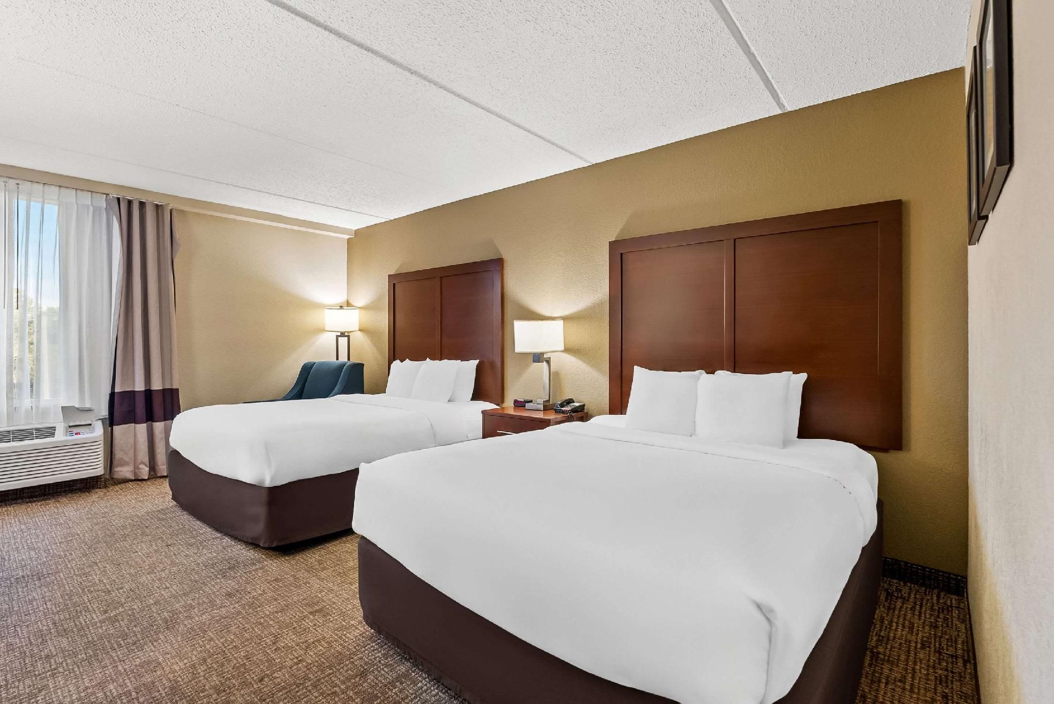 2 Queen Beds, Nonsmoking, Accessible