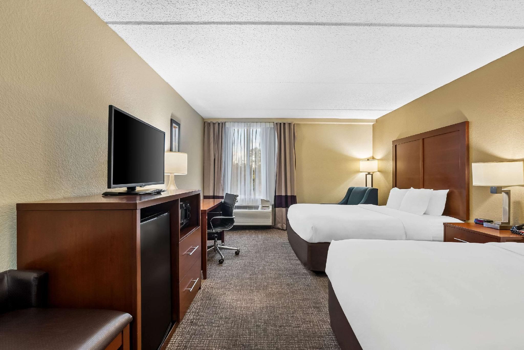 2 Queen Beds, Nonsmoking, Accessible