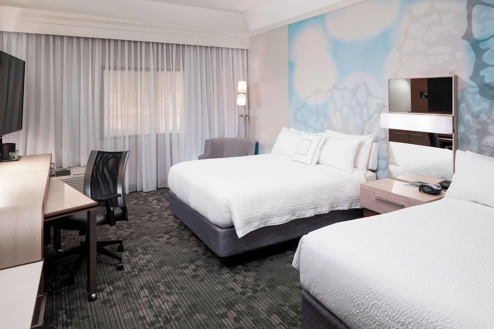 Room, 2 Double Beds (Mobility Accessible, Tub)