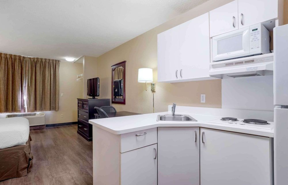 Extended Stay America Suites Pensacola University Mall Studio, 1 Queen Bed, Non Smoking 5