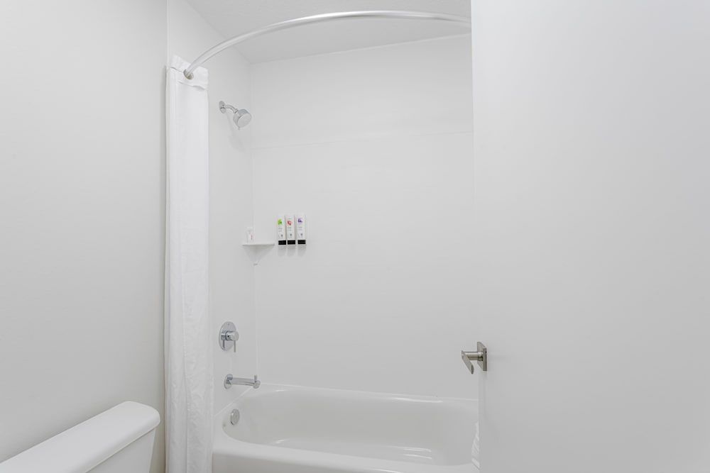 Surf & Sand Hotel Room, 1 King Bed (Upper Floor) 5
