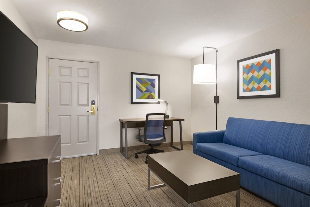 Suite, 1 King Bed