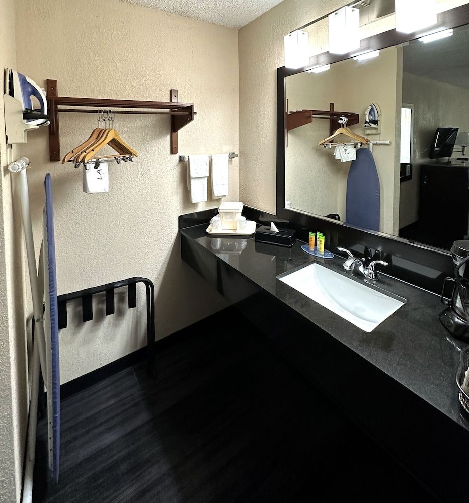 Croix Grand Hotel Standard Studio Suite, 1 King Bed with Sofa bed 2