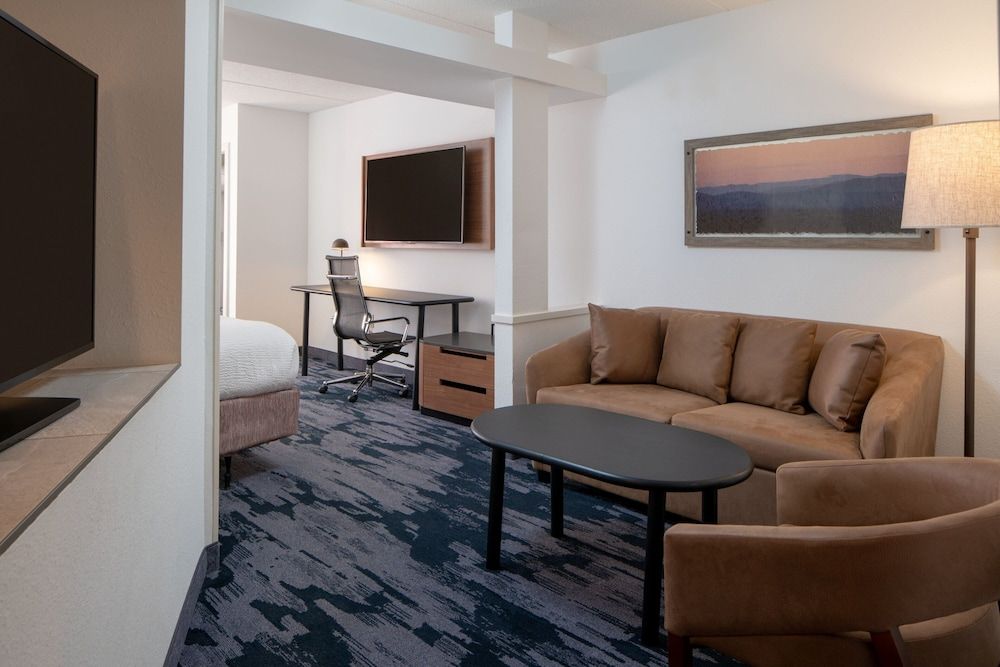 Executive Suite, 1 King Bed with Sofa bed, Non Smoking