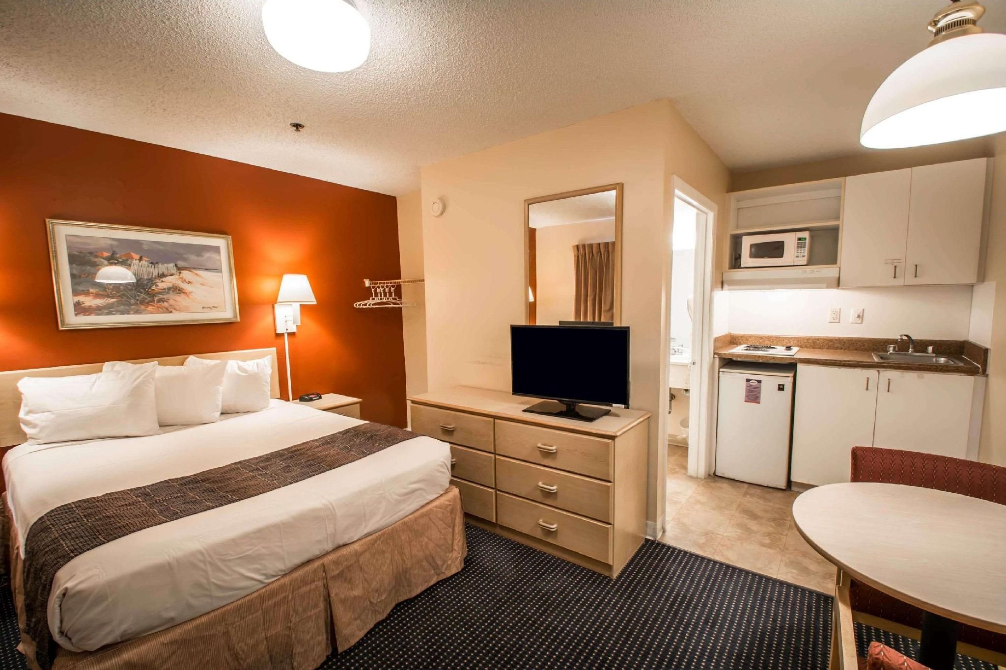 1 Queen Bed, Efficiency, Nonsmoking