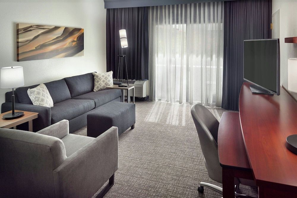 Room, 1 King Bed with Sofa bed, Non Smoking