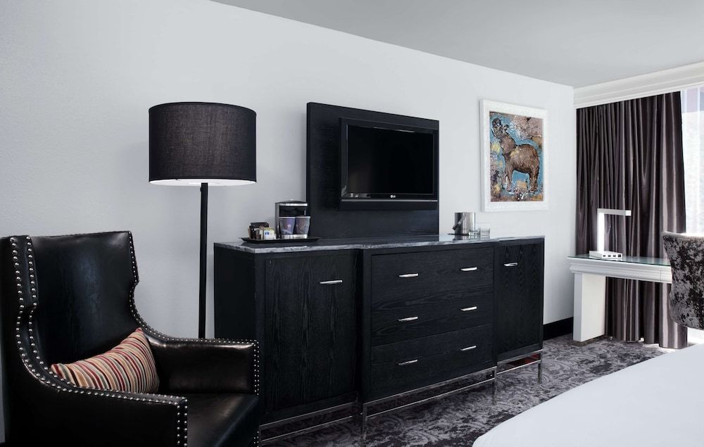 Deluxe Room, 2 Queen Beds, Accessible (Hearing)