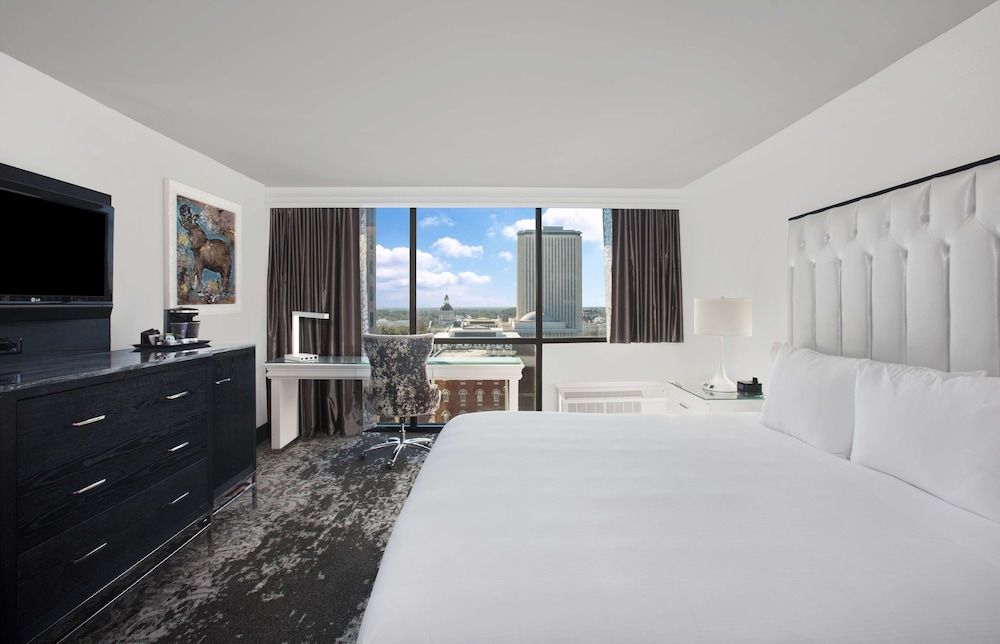 Room, 1 King Bed, Accessible (Hearing)