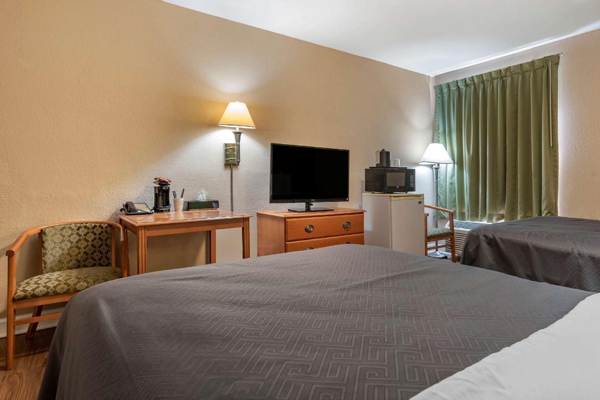 2 Double Beds, Nonsmoking, Accessible