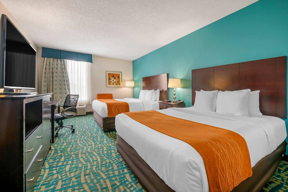 Comfort Inn & Suites Fort Lauderdale West Turnpike Standard Room, 2 Queen Beds, Non Smoking
