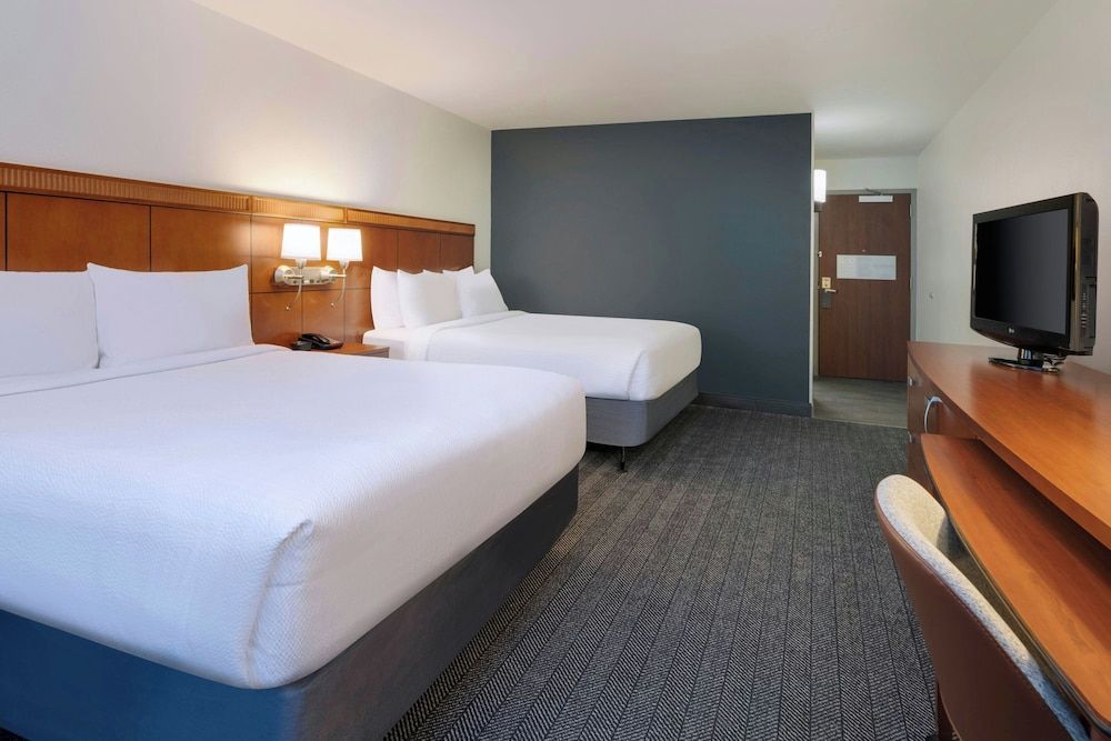Room, 2 Queen Beds (Hearing Accessible)