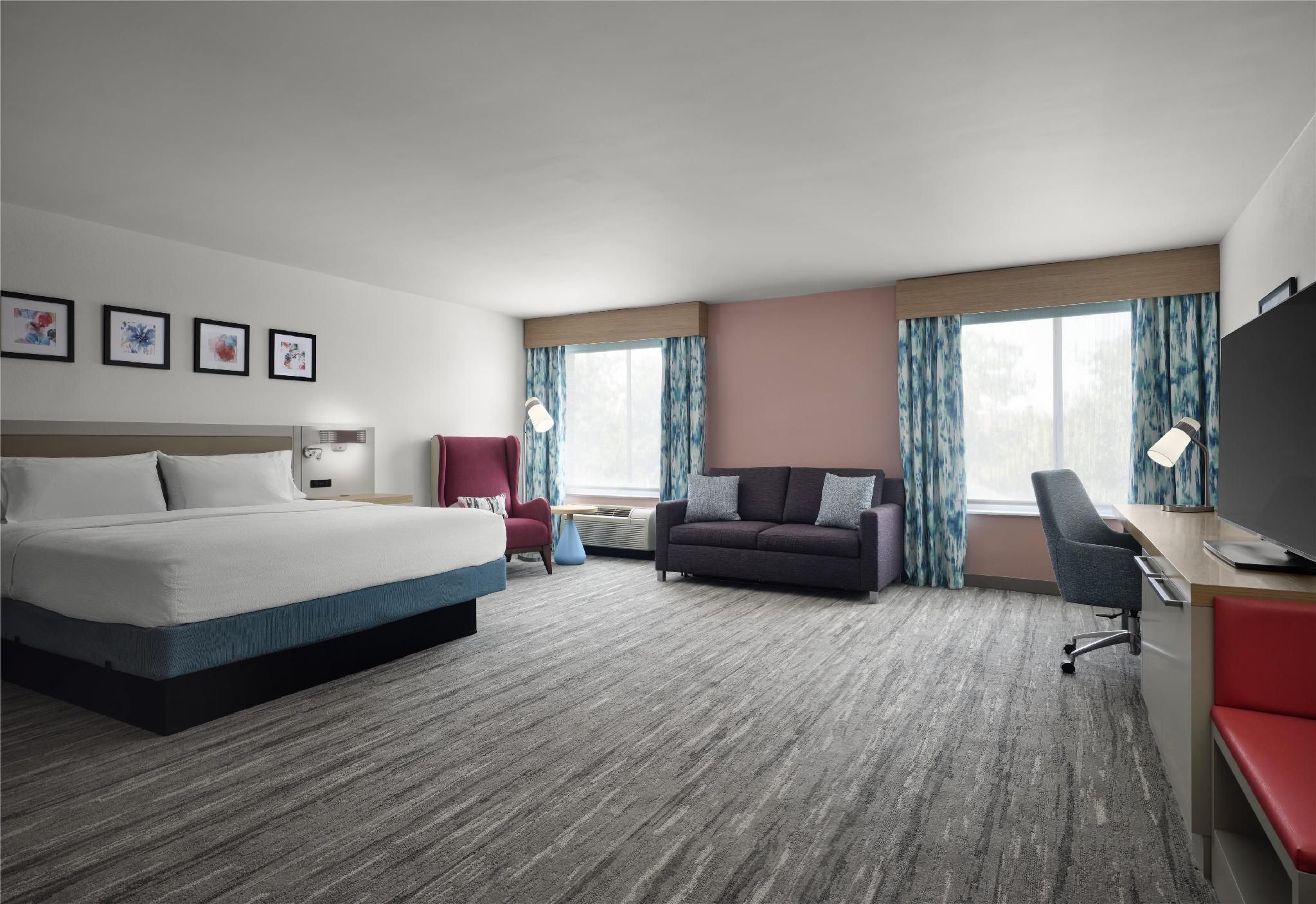 1 King Bed Deluxe