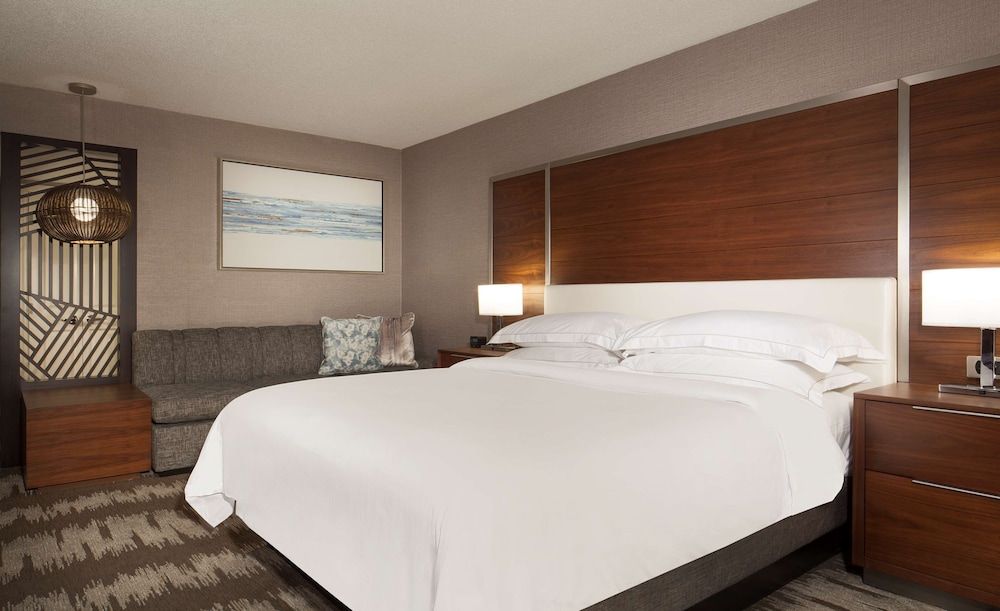 Room, 1 King Bed, Accessible, Non Smoking (Hearing)