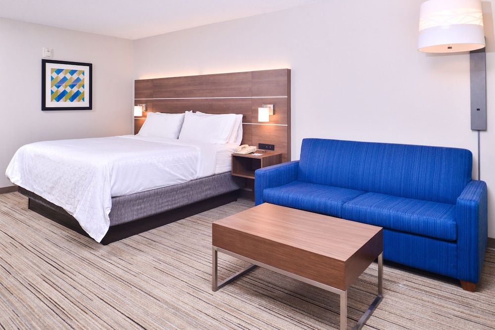 Room, 1 King Bed with Sofa bed, Non Smoking