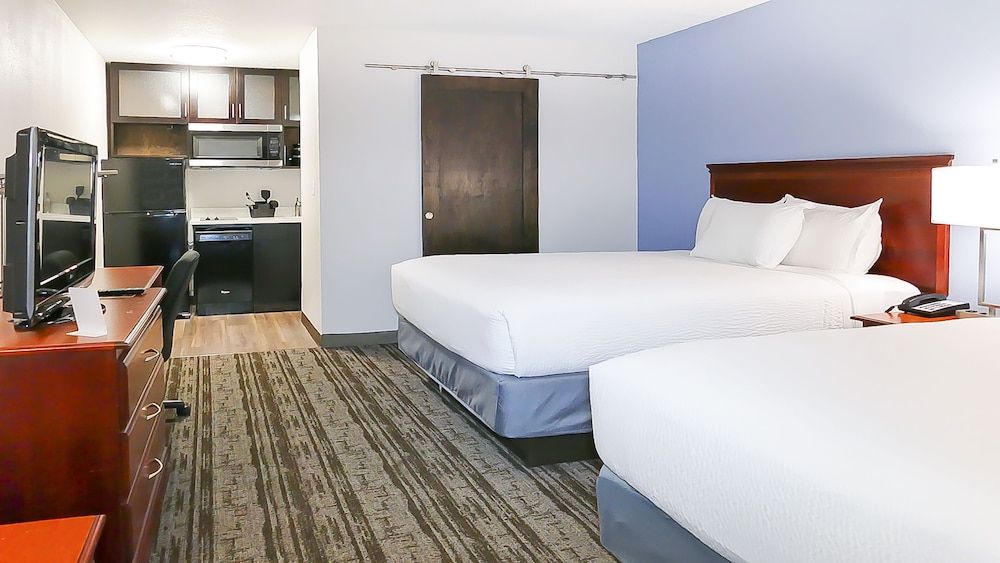 Room, 2 Queen Beds, Accessible, Non Smoking