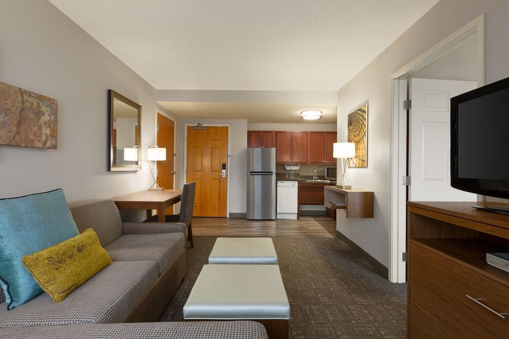 Studio Suite, Kitchen