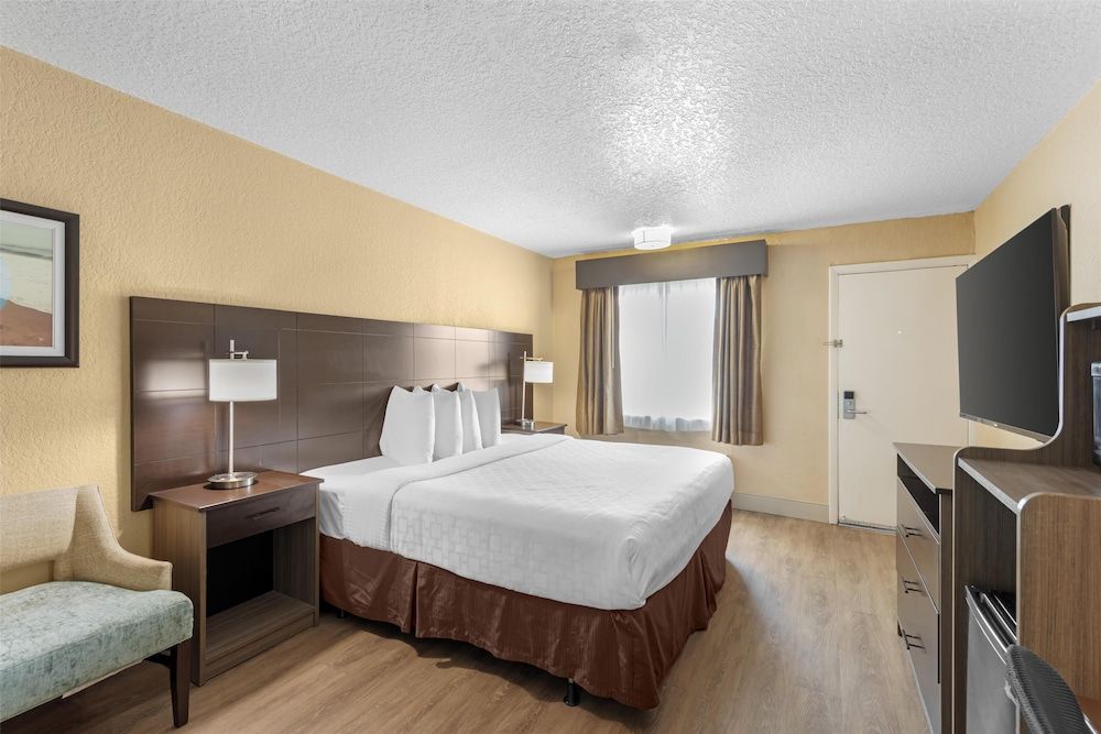 Best Western Space Shuttle Inn Standard Room, 1 King Bed, Accessible, Non Smoking