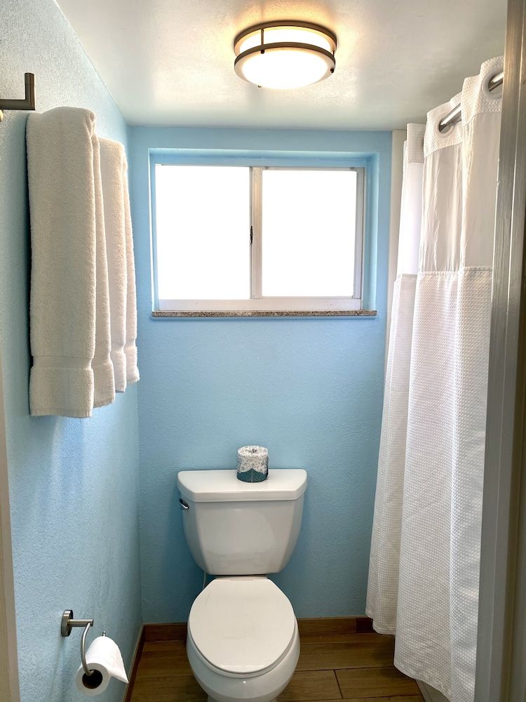 Bilmar Beach Resort Premium Room, 2 Queen Beds, Kitchenette, Poolside 5