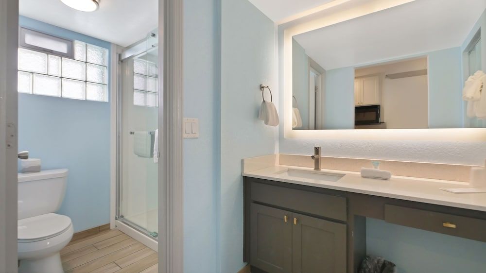 Bilmar Beach Resort Premium Room, 2 Queen Beds, Kitchenette, Poolside 6