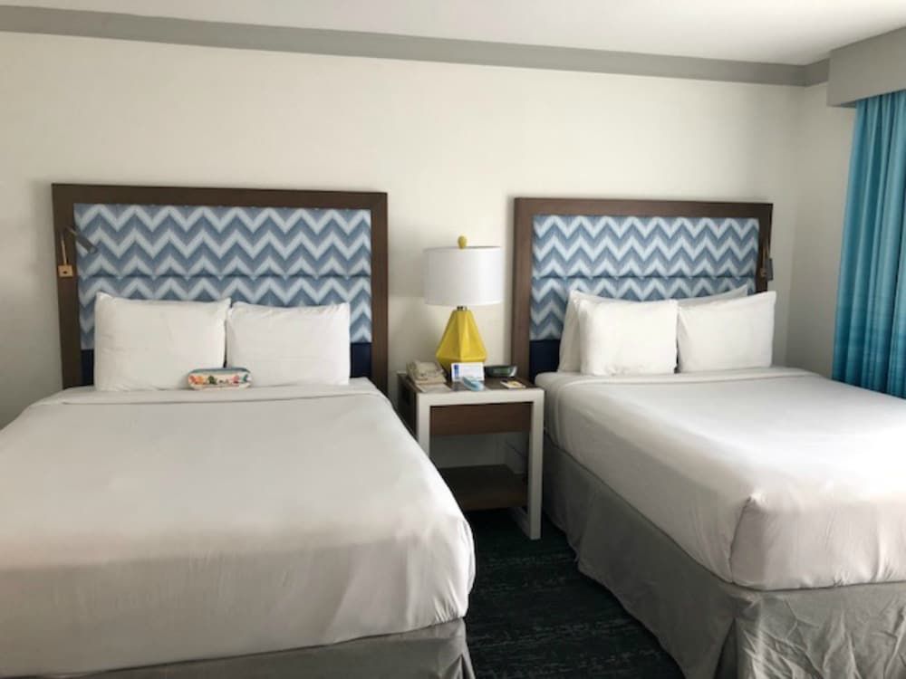 Bilmar Beach Resort Traditional Room, 2 Queen Beds, Refrigerator & Microwave, Beach View (Gulf Front) 2