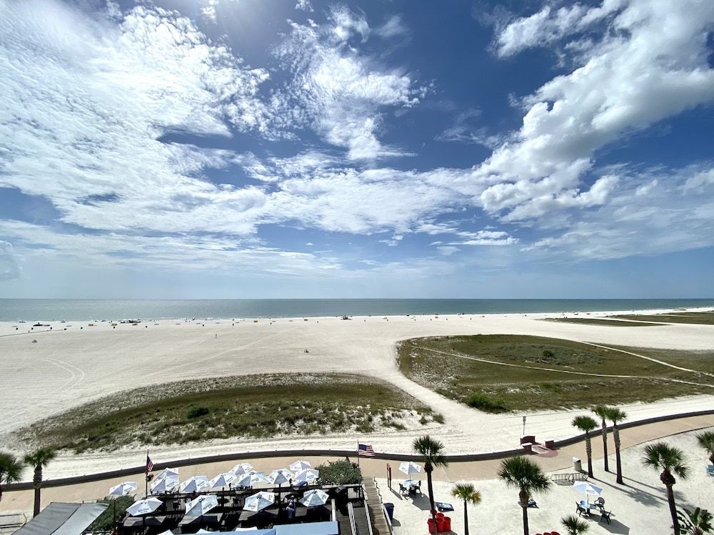 Bilmar Beach Resort Studio, 2 Queen Beds, Kitchenette, Beach View (Gulf Front) 9