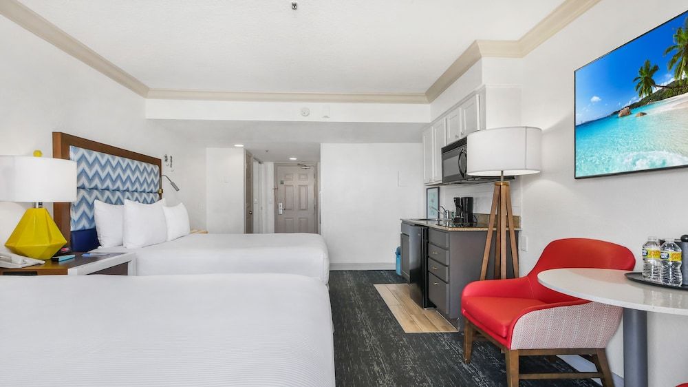 Bilmar Beach Resort Studio, 2 Queen Beds, Kitchenette, Beach View (Gulf Front) 3