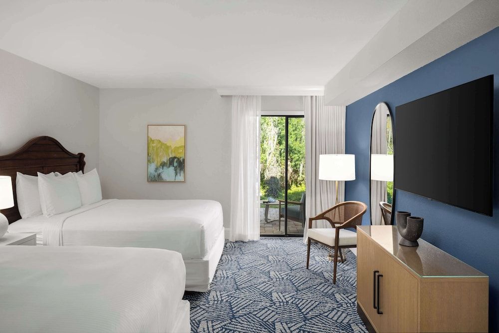 Saddlebrook Resort Deluxe Room, 1 King Bed