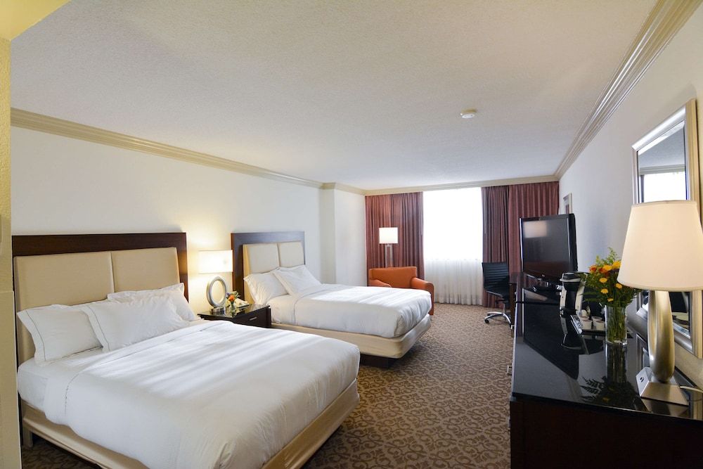 Hilton Palm Beach PBI