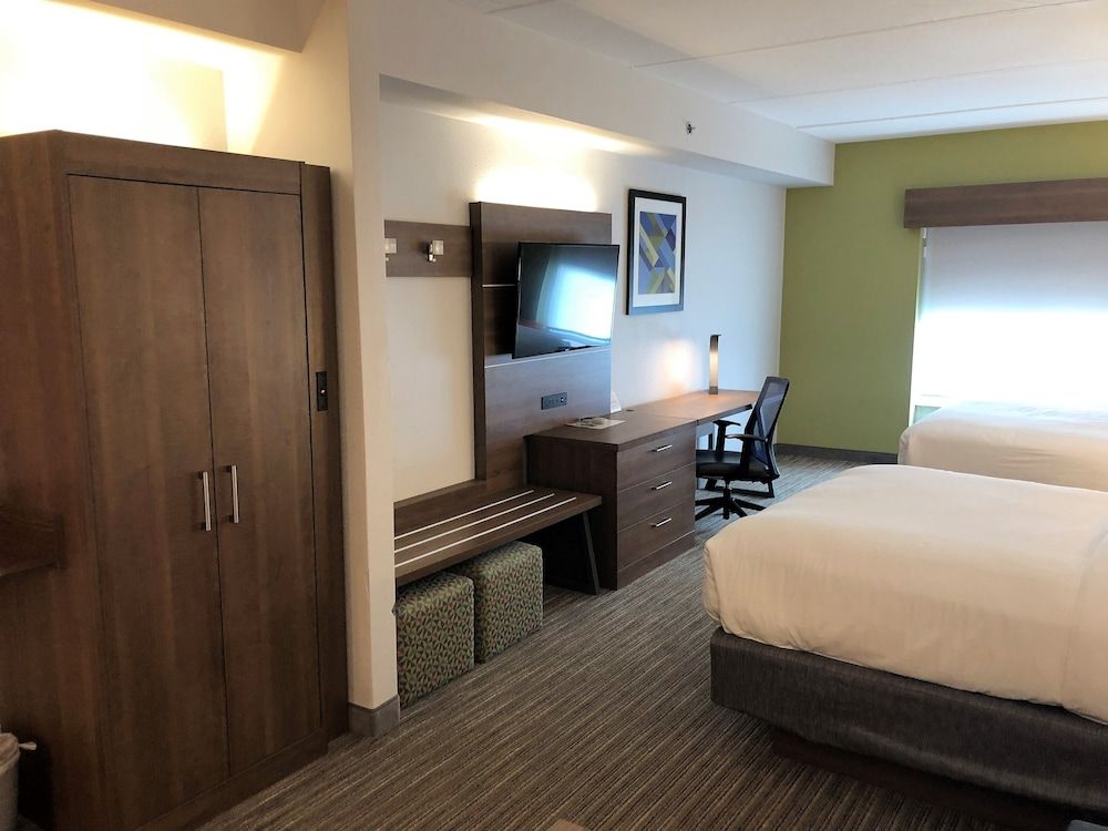 Suite, Multiple Beds