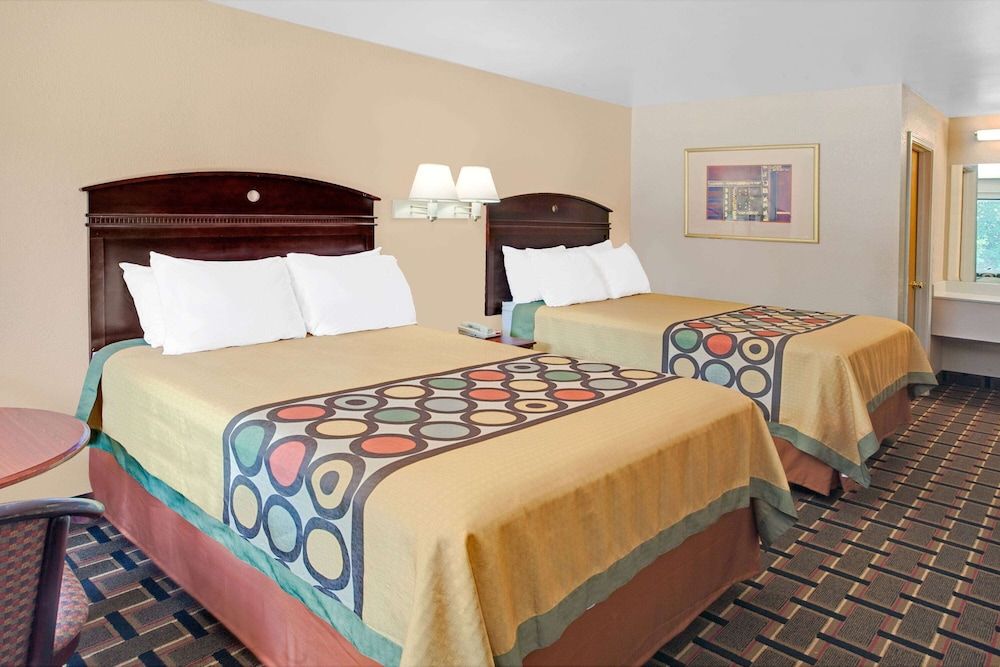 Double Room, 2 Double Beds
