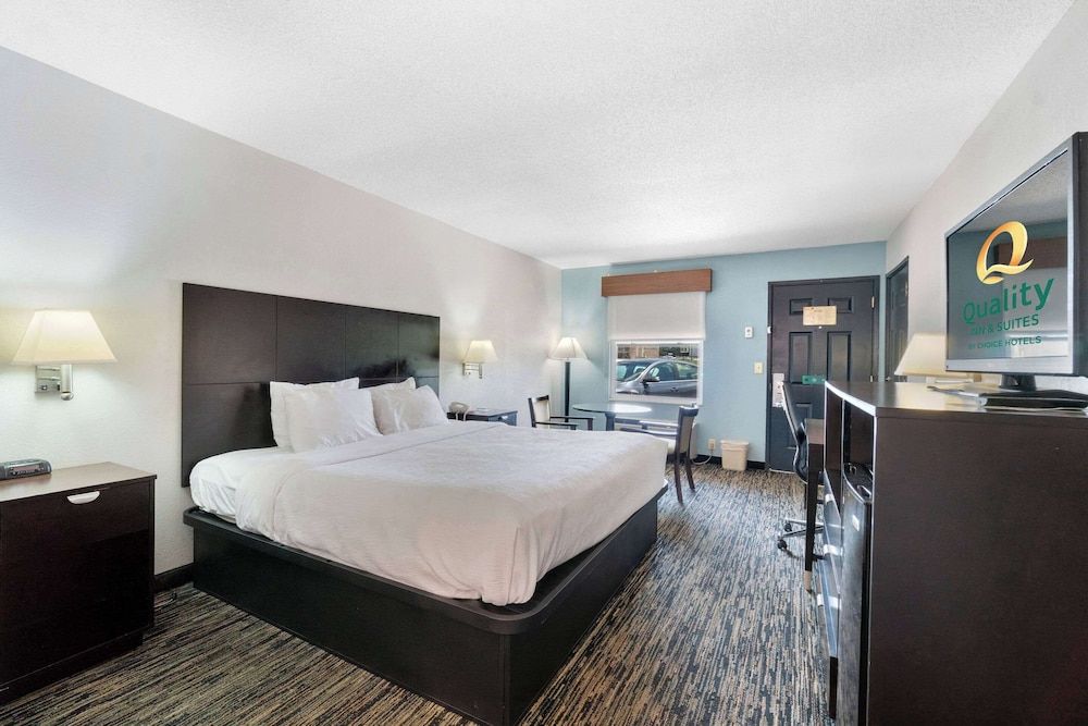 Room, 1 King Bed, Accessible, Non Smoking