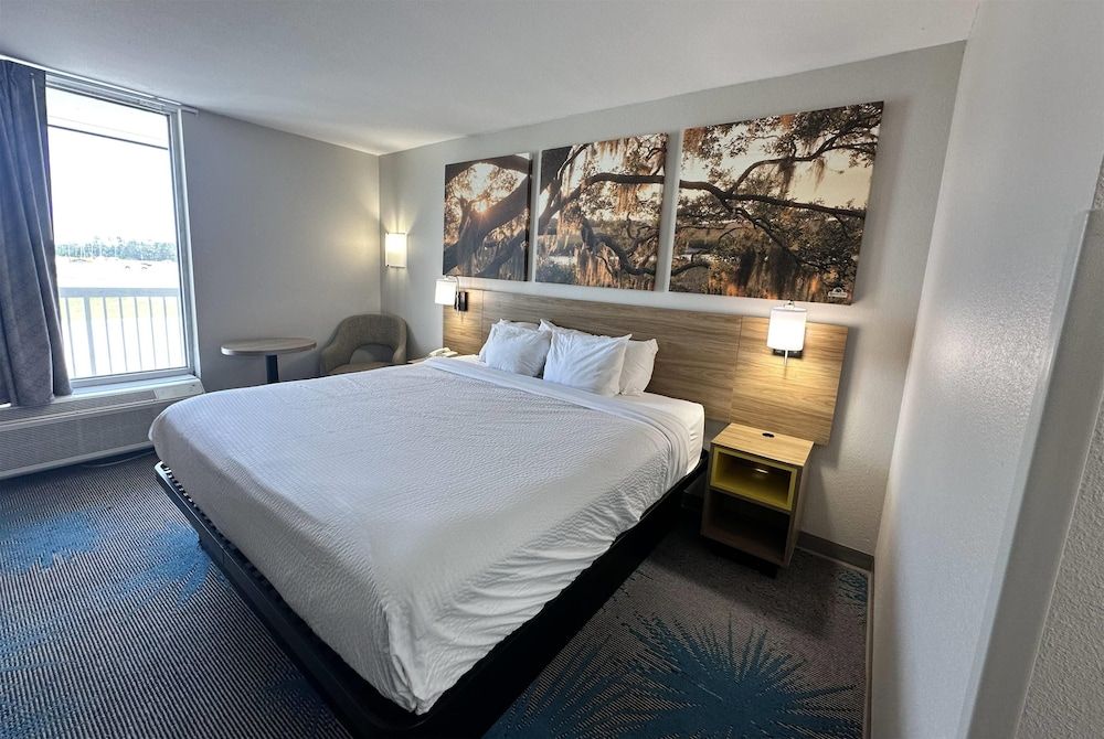 Room, 1 King Bed, Non Smoking (2nd Floor)