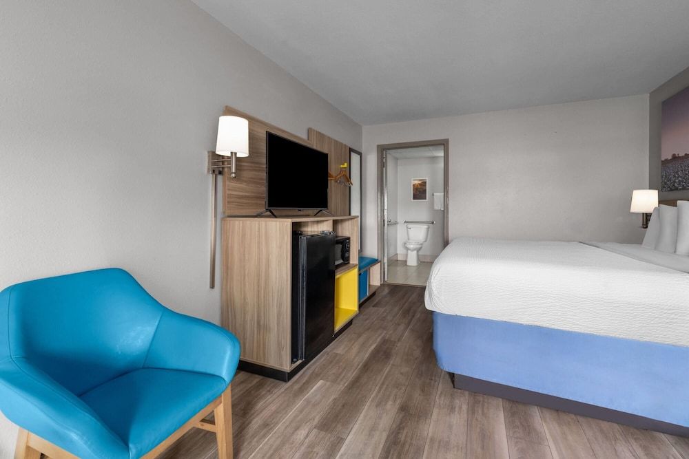 Room, 1 King Bed, Accessible