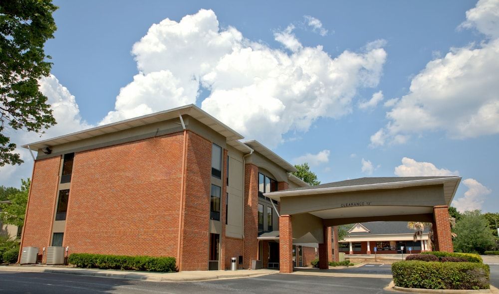 undefined Alpharetta Inn 5