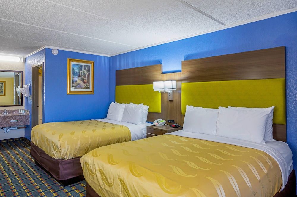 Quality Inn & Suites near Six Flags East