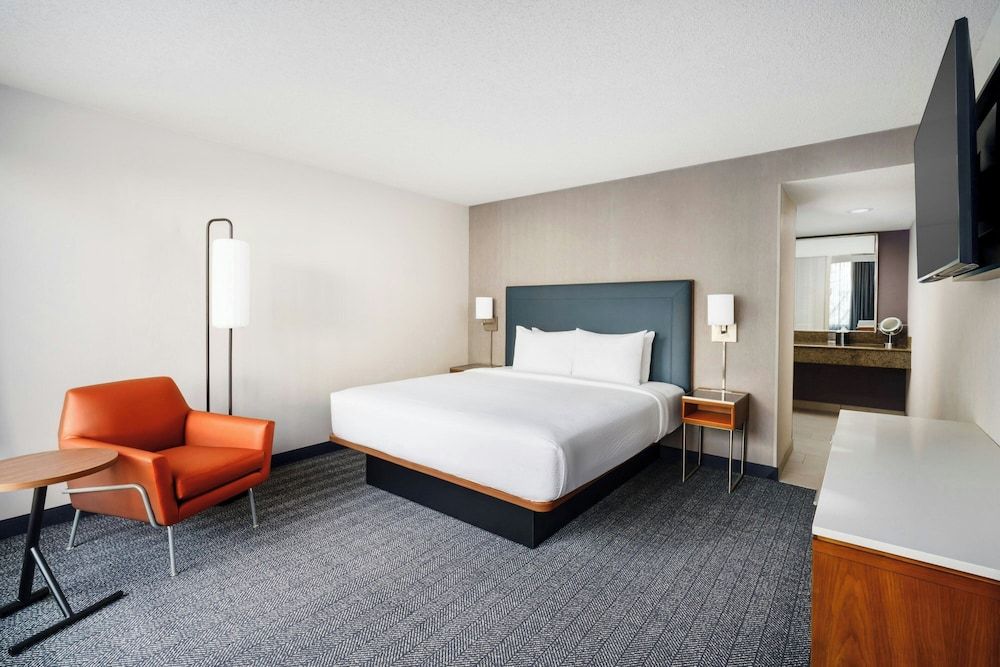 undefined Courtyard by Marriott Atlanta Buckhead 8