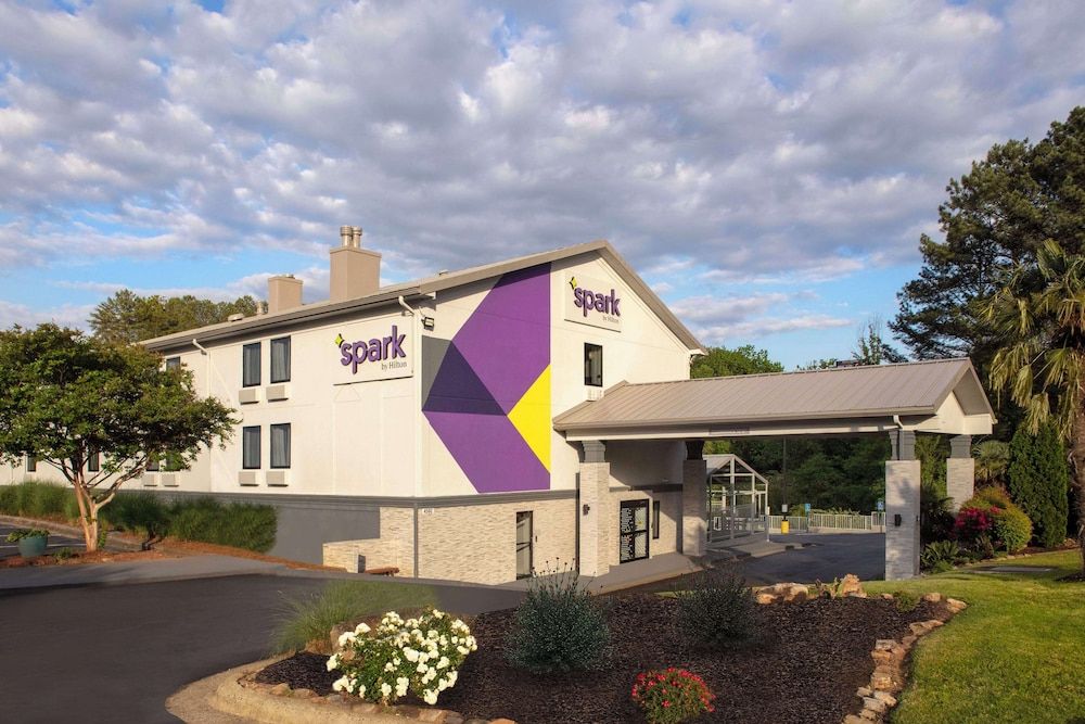 undefined Spark by Hilton Atlanta Cumberland Ballpark 5