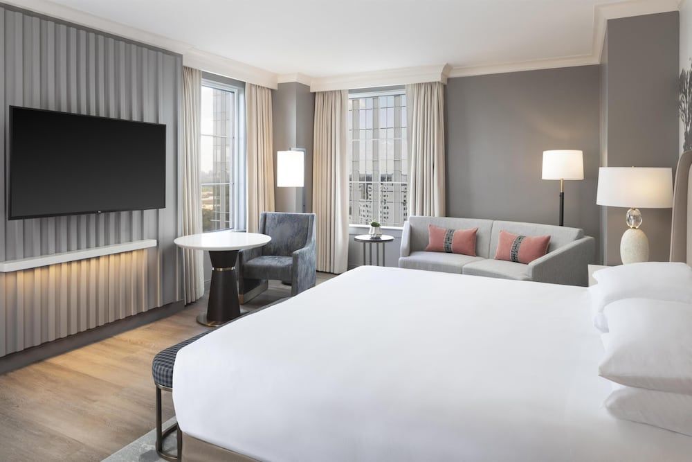 Room, 1 King Bed, Corner