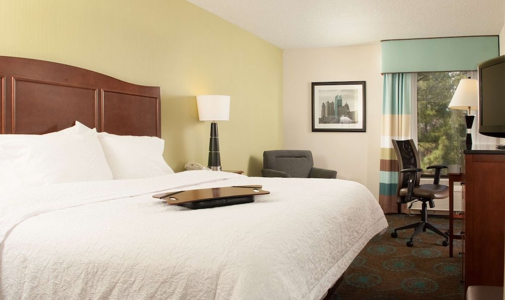 undefined Hampton Inn Atlanta-North Druid Hills 8