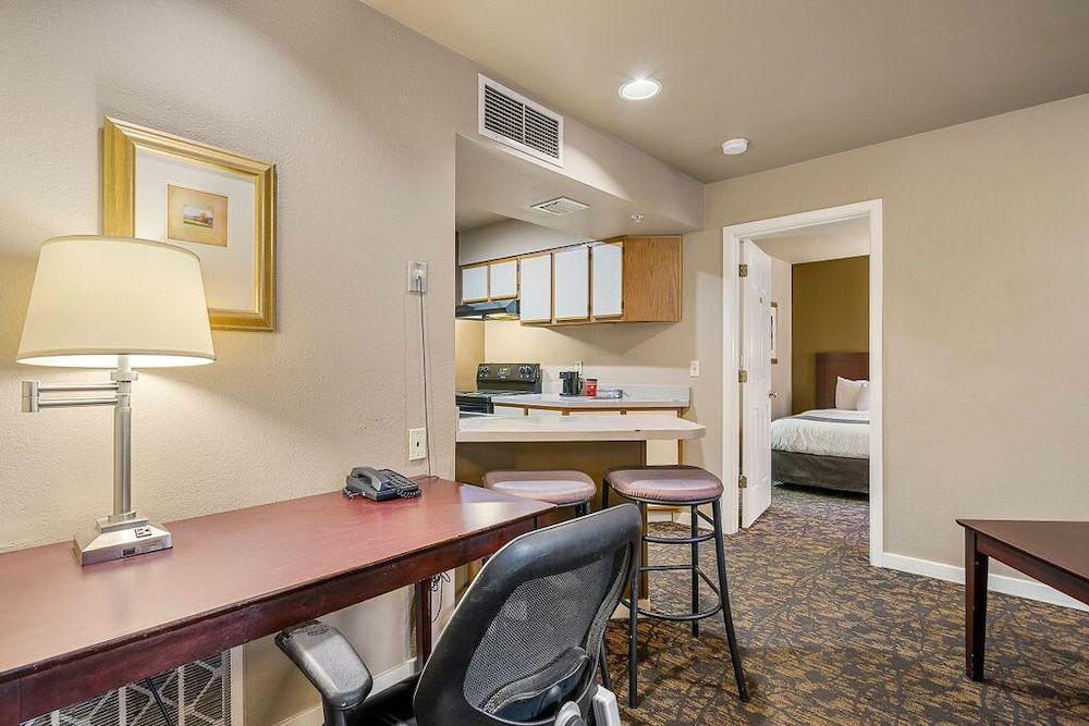 The 505 Collection Economy Triple Room, 2 Bedrooms 21