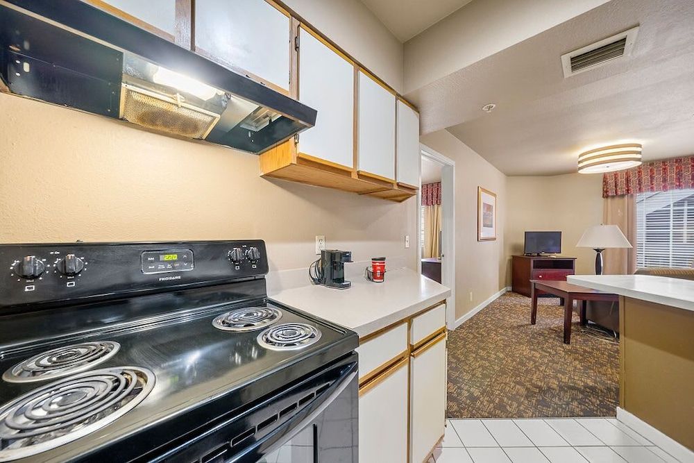 The 505 Collection Economy Triple Room, 2 Bedrooms 6