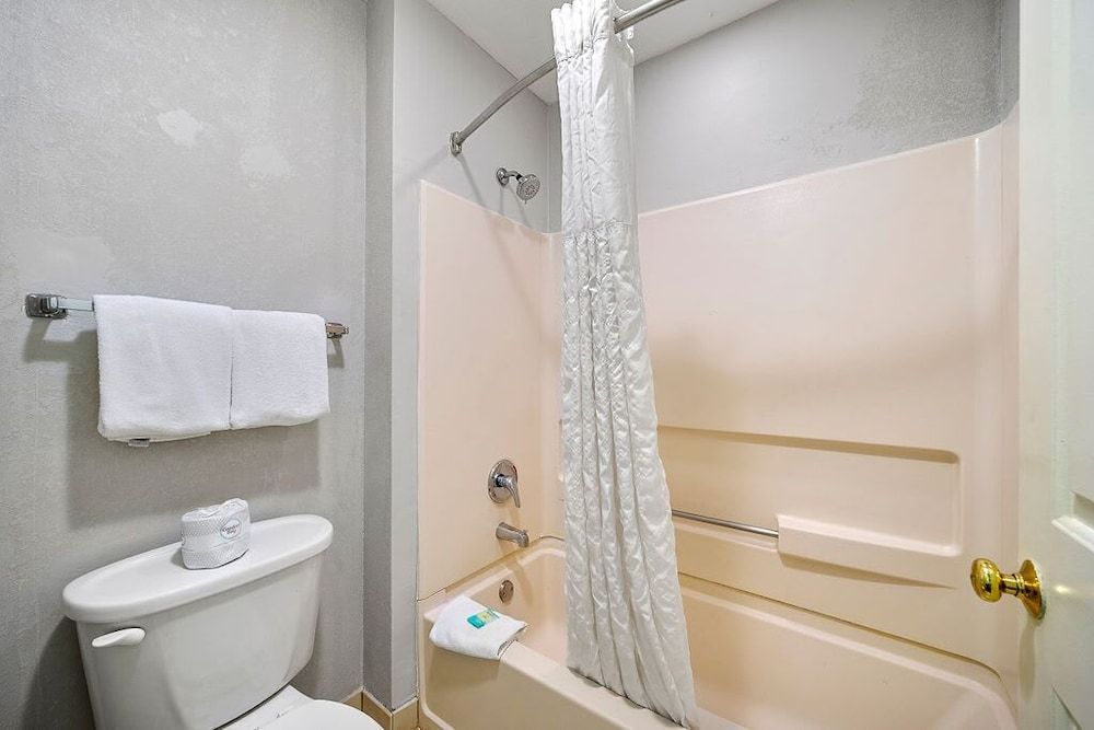 The 505 Collection Economy Triple Room, 2 Bedrooms 30