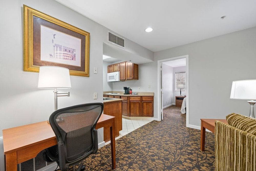 The 505 Collection Economy Triple Room, 2 Bedrooms 26