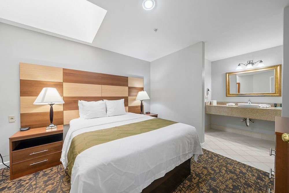 The 505 Collection Economy Triple Room, 2 Bedrooms 19