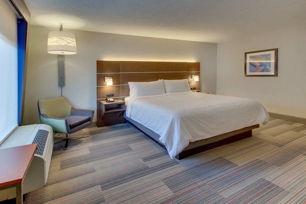 undefined Holiday Inn Express & Suites Atlanta N-Perimeter Mall Area by IHG