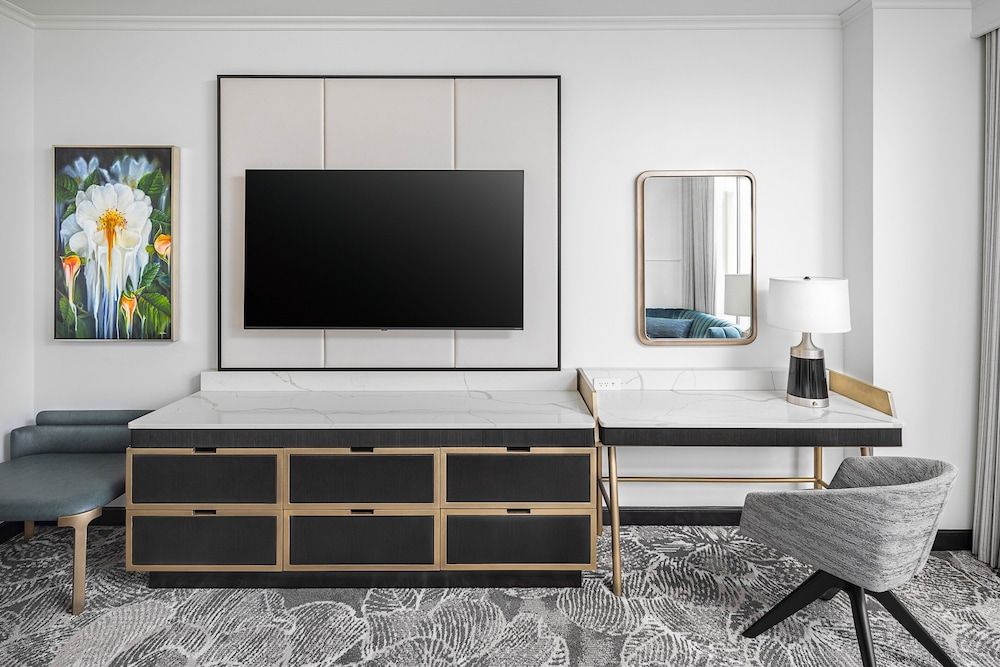 InterContinental Buckhead Atlanta by IHG Classic Room, 1 King Bed 8