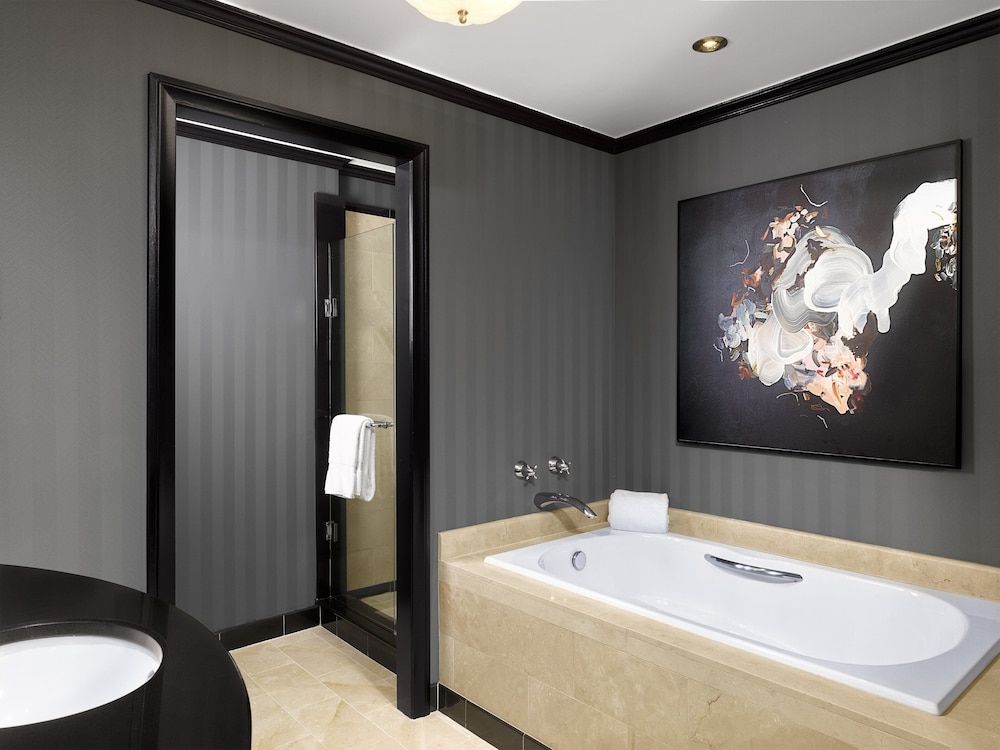 InterContinental Buckhead Atlanta by IHG Classic Room, 1 King Bed 7